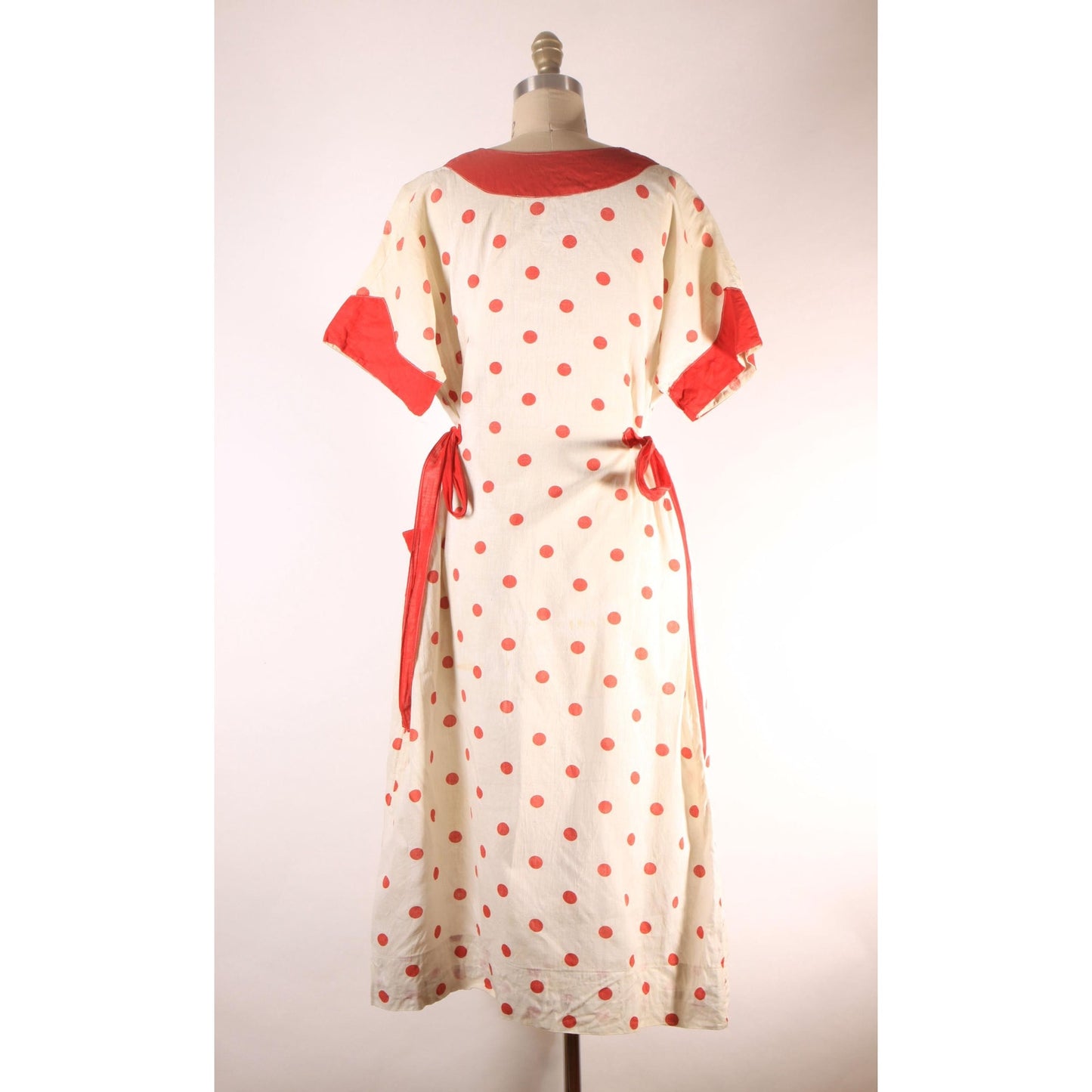 1920s White and Red Polka Dot Feed Sack Bow Tie Sides Short Sleeve Dress -XL