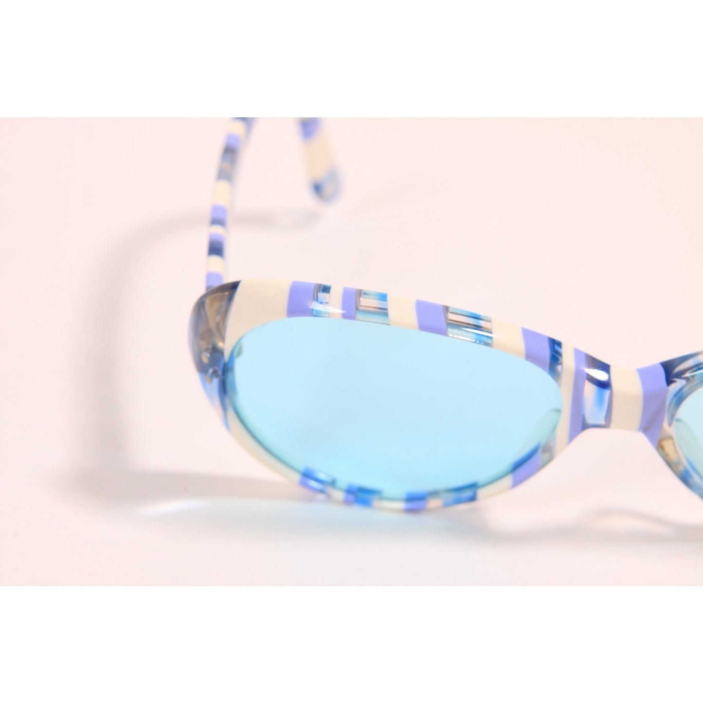 1960s Blue, White and Clear Plastic Round Circle Mod Blue Tint Lens France Sunglasses