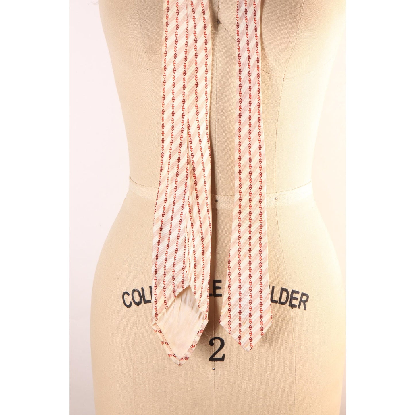 1960s Cream Off White and Red Necktie Tie by Arrow