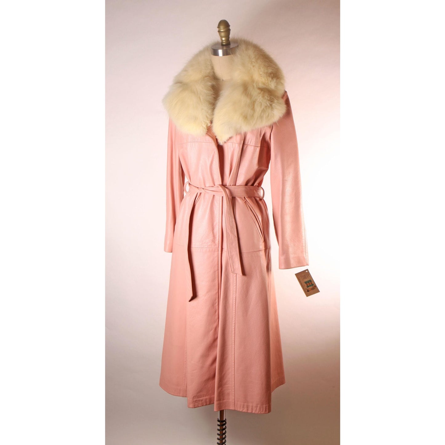 1970s Light Pink Leather Cream Fox Fur Collar Belted Trench Coat by New England Sportswear Company -L-XL