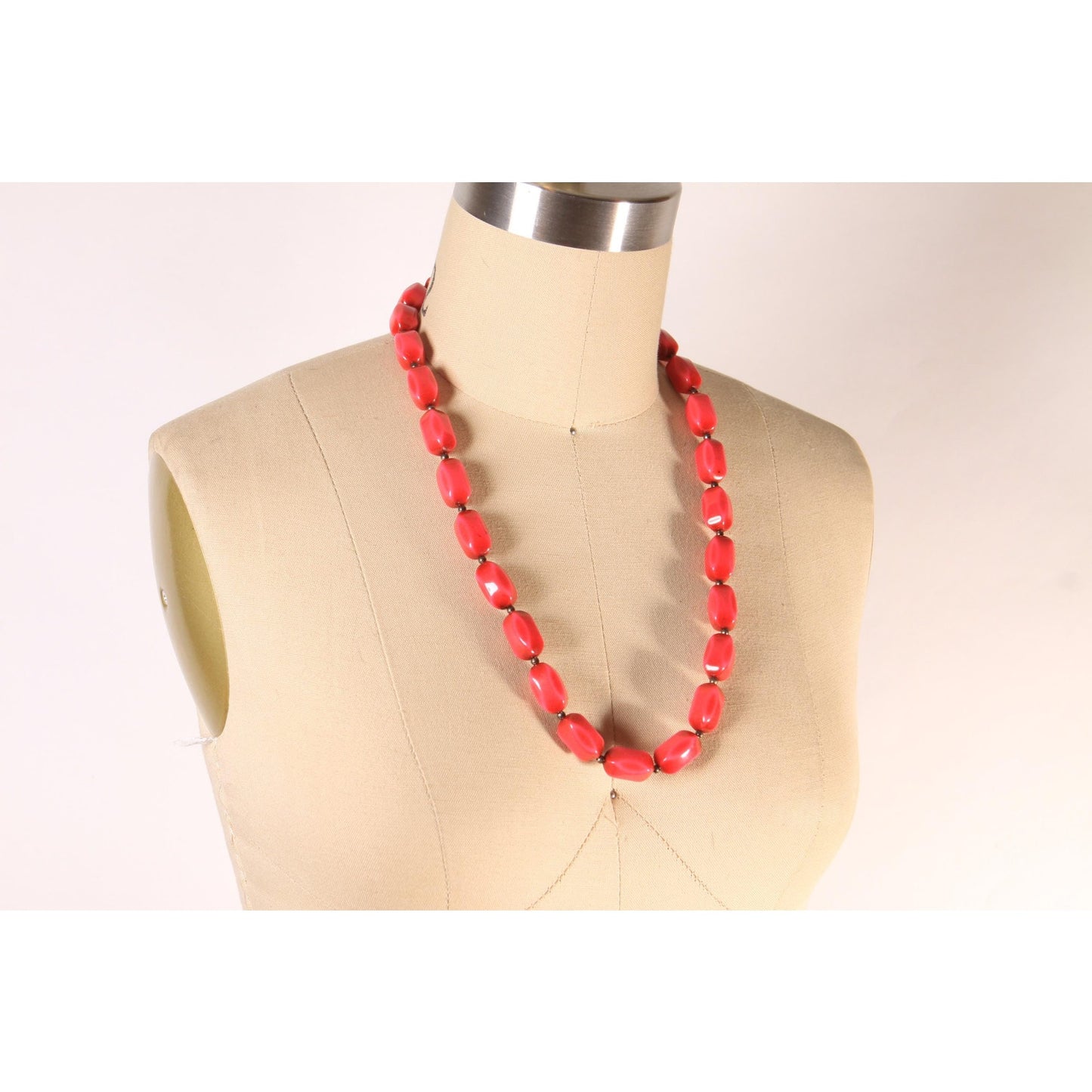 1970s Red Chunky Beaded Necklace
