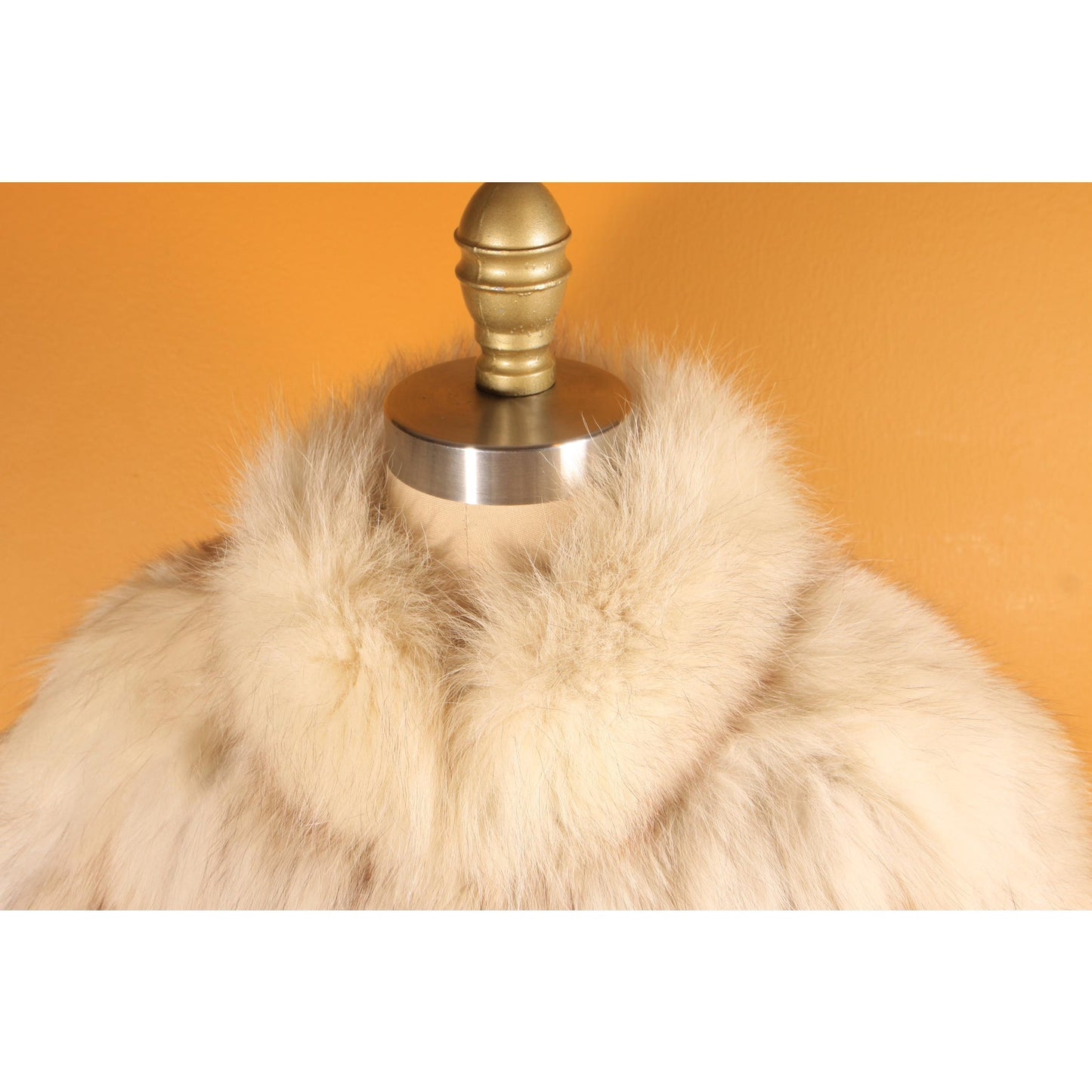 Late 1970s Early 1980s White and Gray Fox Fur Long Sleeve Coat -S
