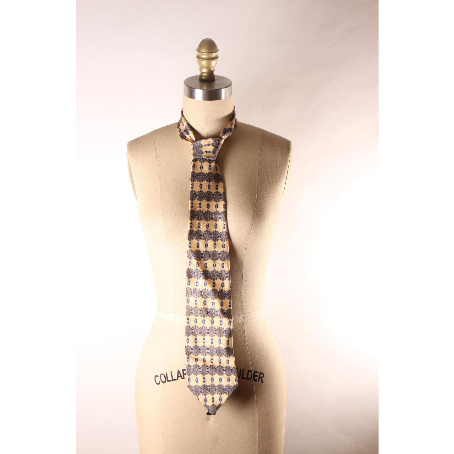 1990s Tan and Brown Patterned Necktie by Geoffrey Beene
