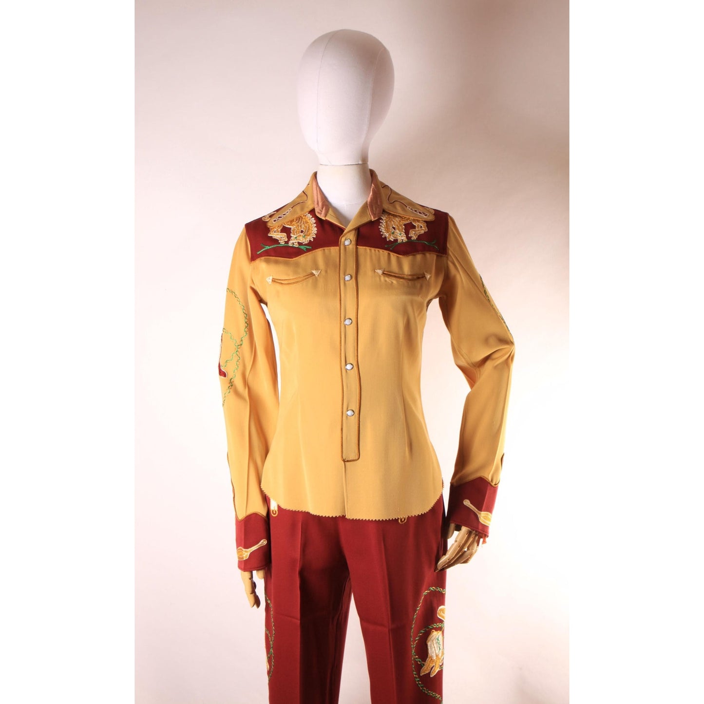 1940s 1950s Brown Cowgirl Novelty Horse Saddle Boots Longhorn High Waisted Pants and Pearl Snap Blouse Western Two Piece Outfit by Frontex