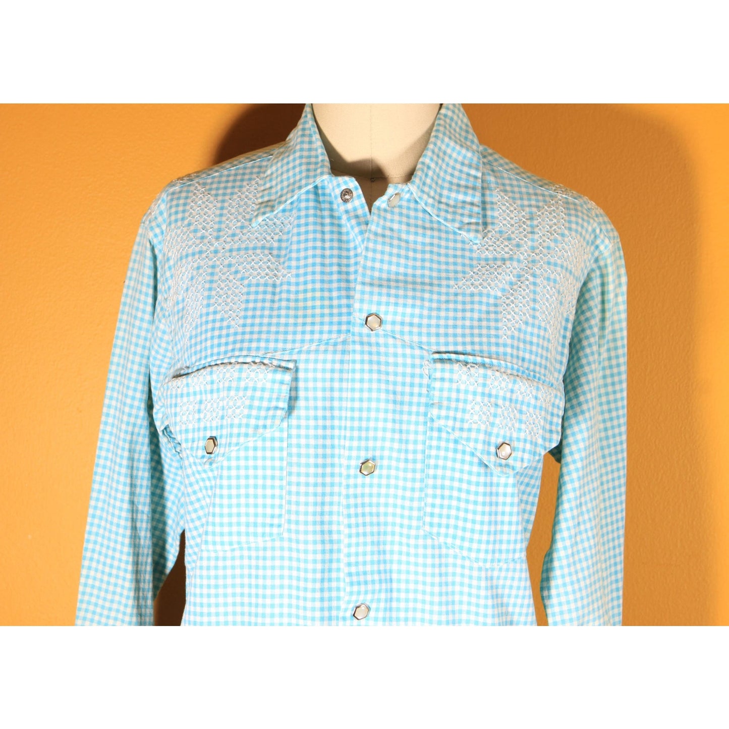 1970s Blue and White Needlepoint Pearl Snap Mens Long Sleeve Shirt -S
