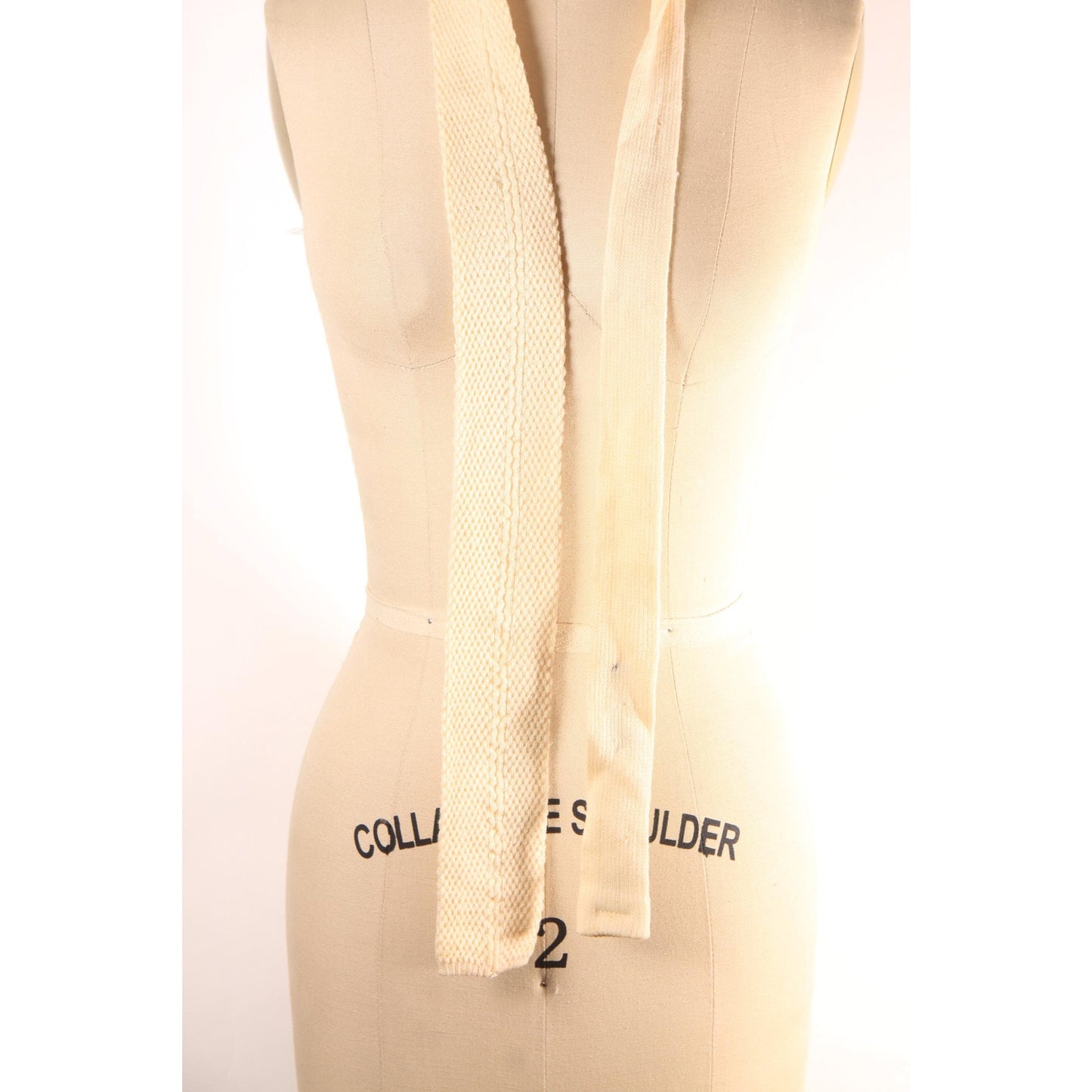 1980s Cream Sweater Style Square End Necktie Tie by G. Galvani