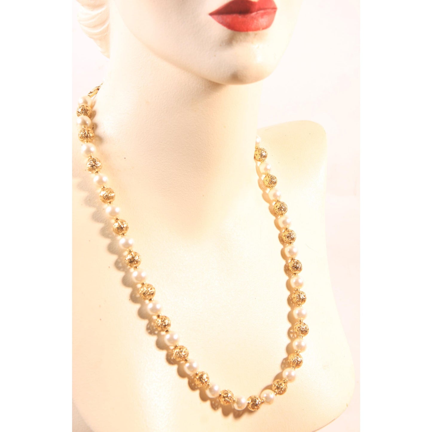 1960s Faux Pearl and Gold Tone Metal Beaded Necklace by Napier