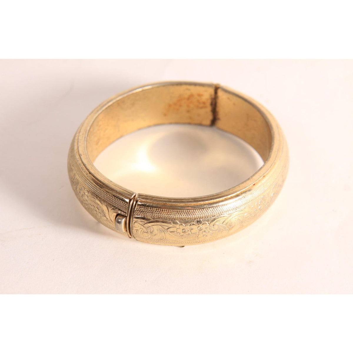 1950s 1960s Silver Tone Metal Scroll Etched Hinged Bracelet