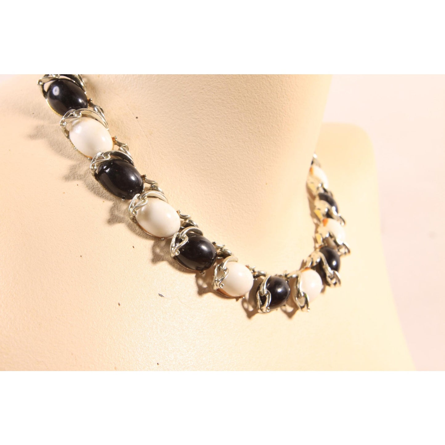 1950s Silver Tone Metal Black and White Statement Necklace