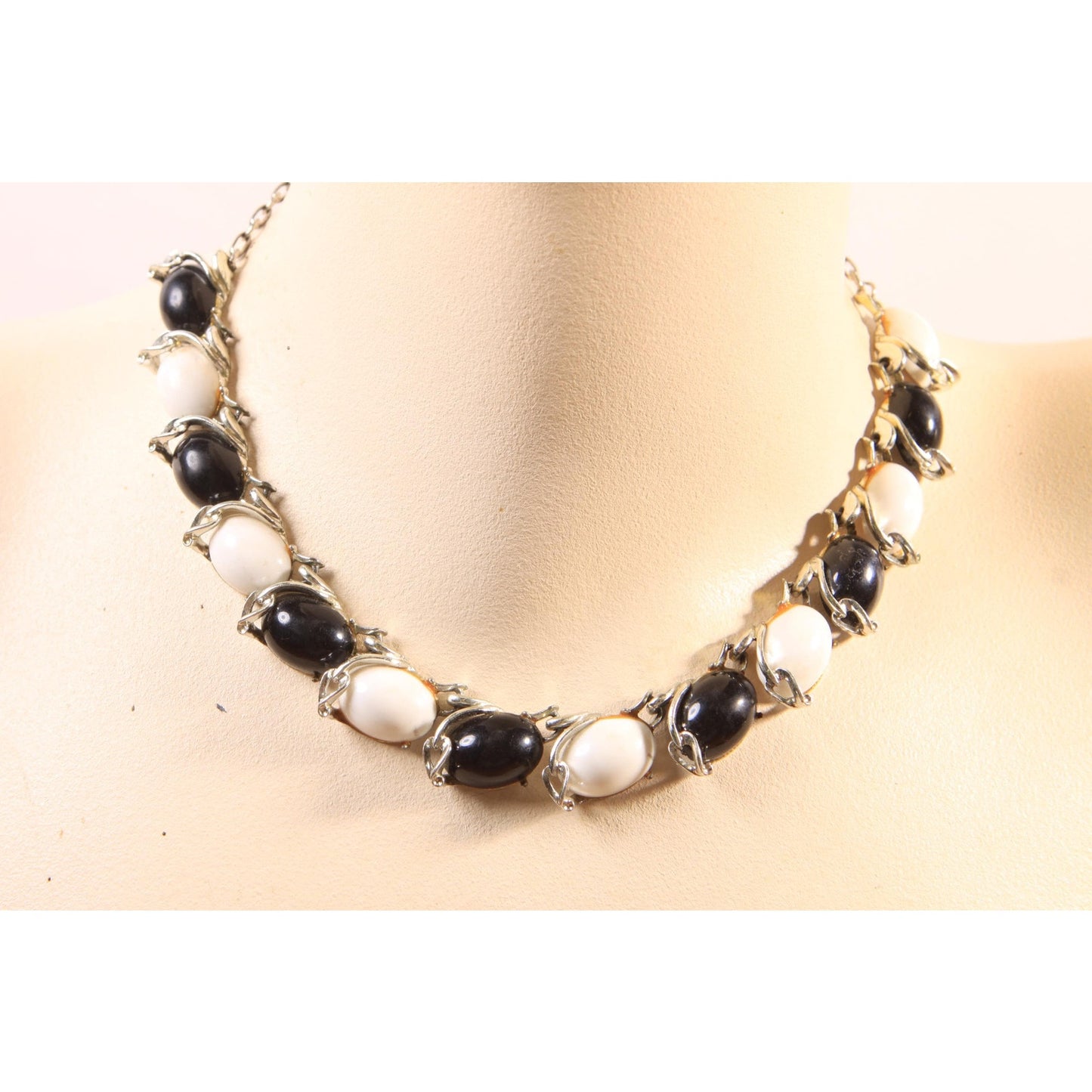 1950s Silver Tone Metal Black and White Statement Necklace