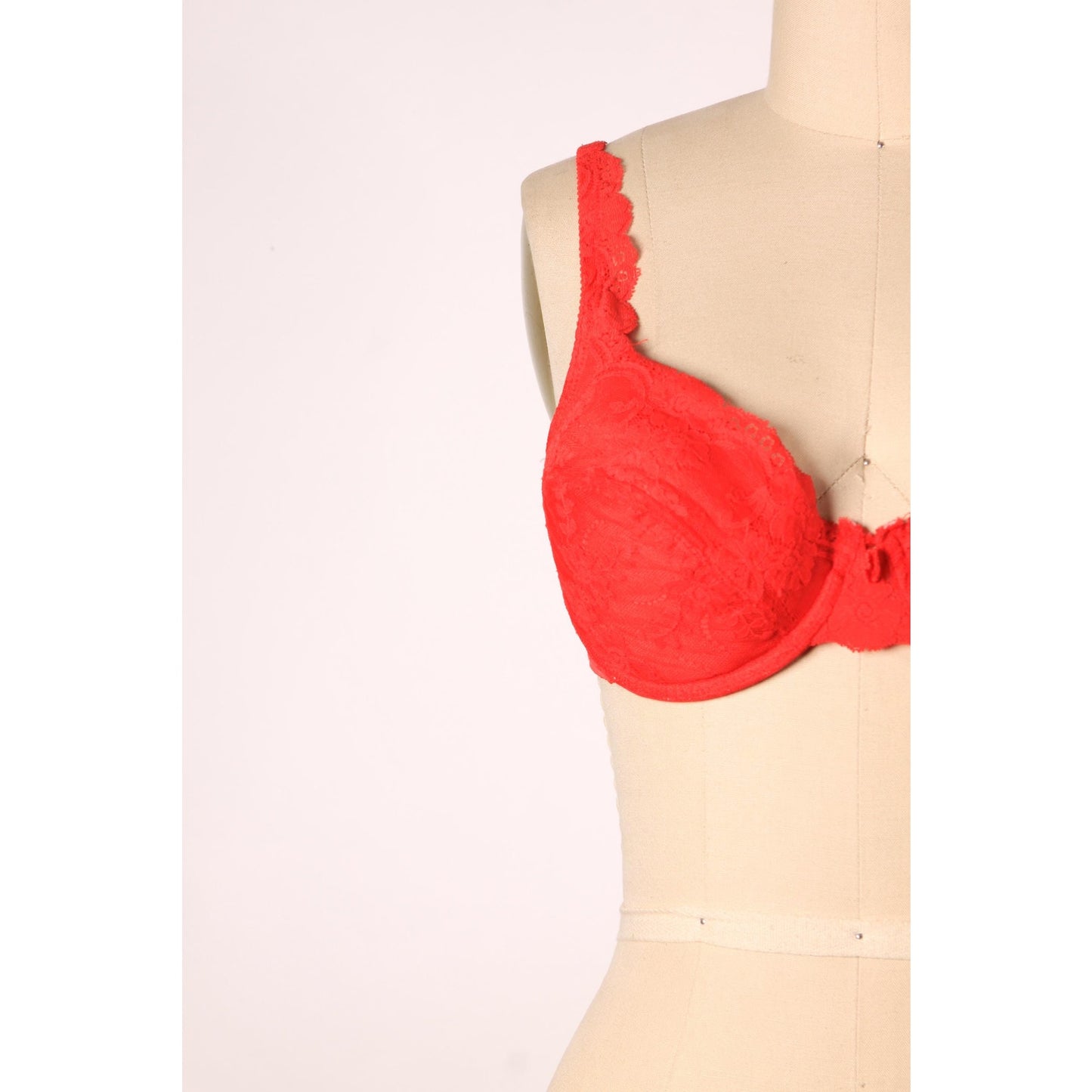 1980s Red Floral Lace Padded Bra by Fredericks of Hollywood-36C