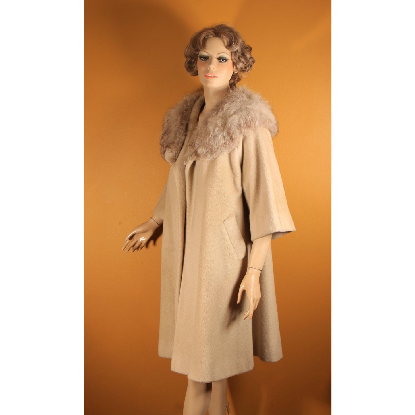 1950s Cream Tan Bracelet Sleeve Fox Fur Collar Swing Coat by Marce Original -M-L