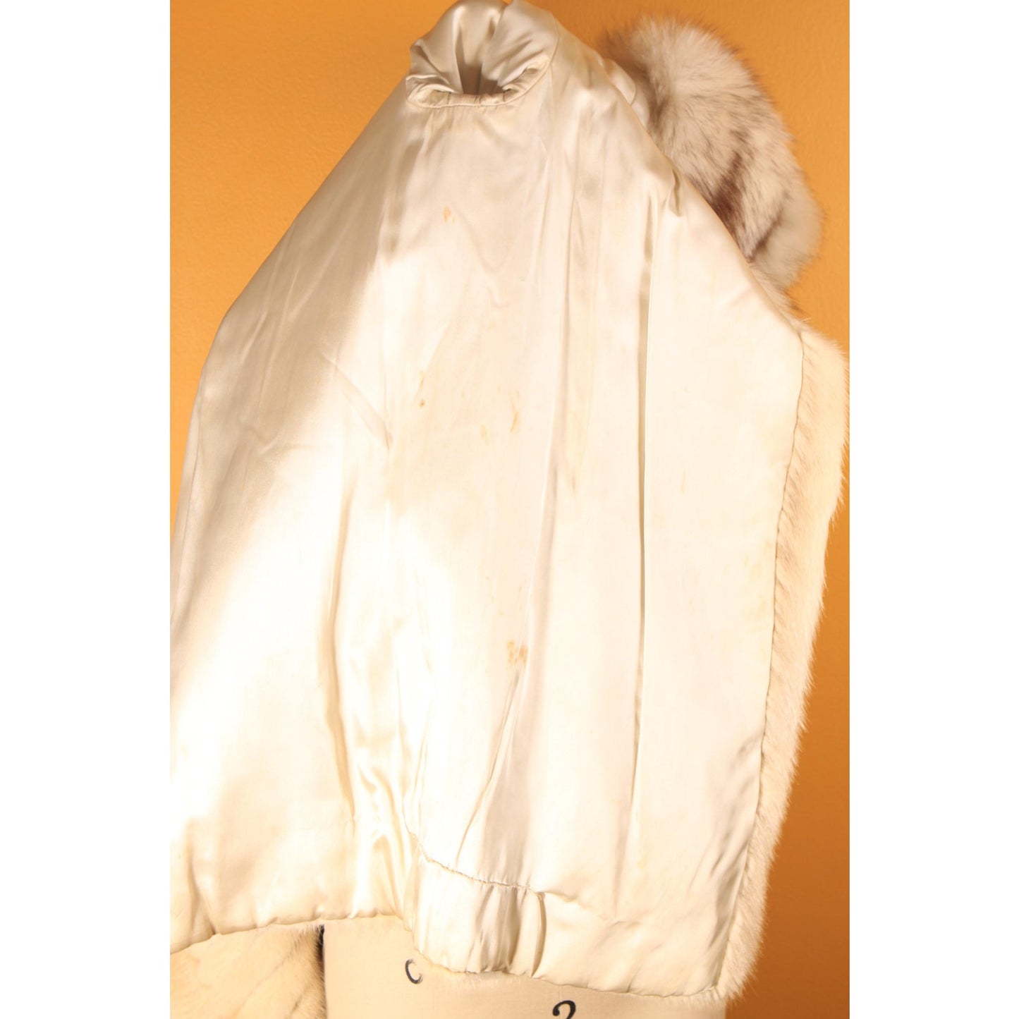 Early 1970s White Mink and White and Gray Fox Fur Collar Long Sleeve Coat -M-L