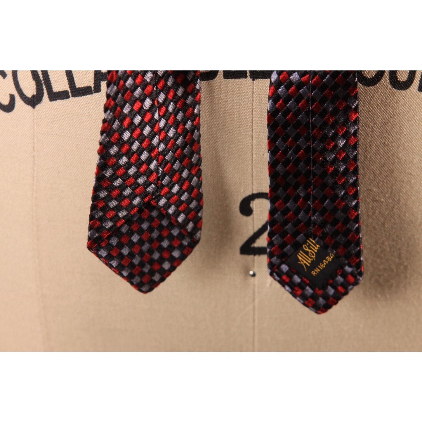 1970s Red, Gray and Black Geometric Necktie Tie