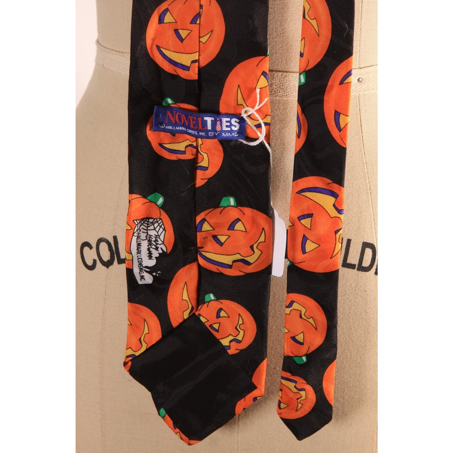 1980s Black and Orange Novelty Pumpkin Halloween Jackolantern Necktie Tie by Novelties