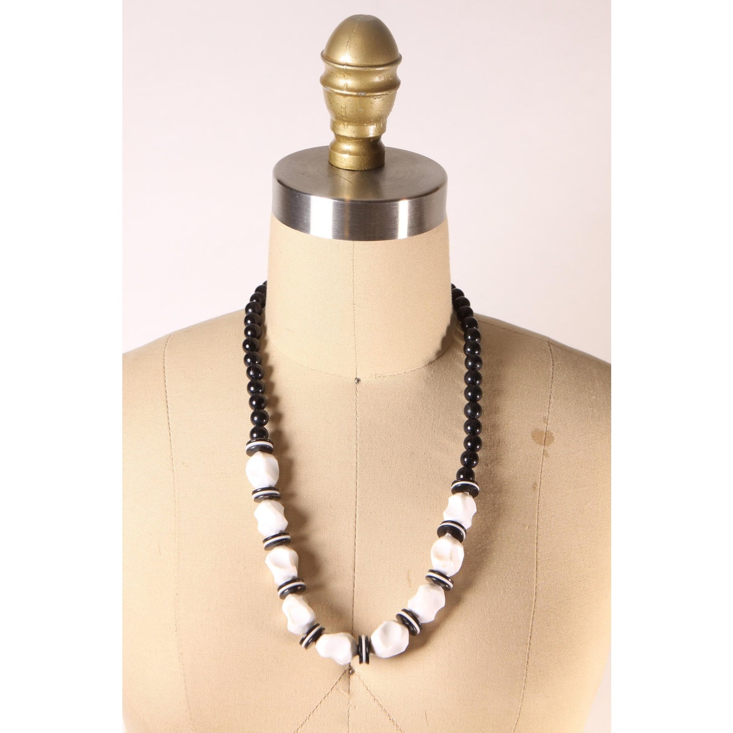 1980s Black and White Chunky Beaded Necklace