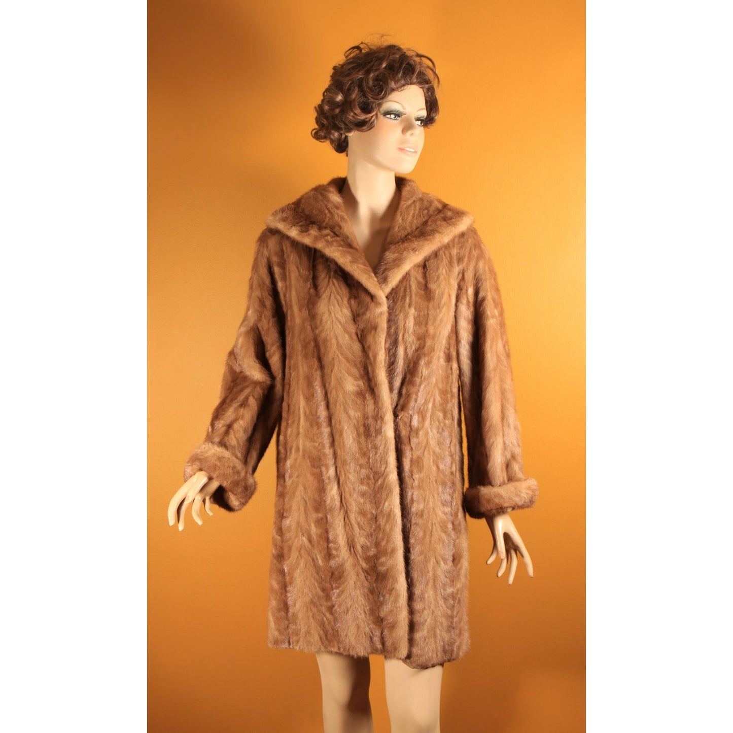 1950s Honey Brown Long Sleeved Mink Fur Coat by McDaniel's -M-L