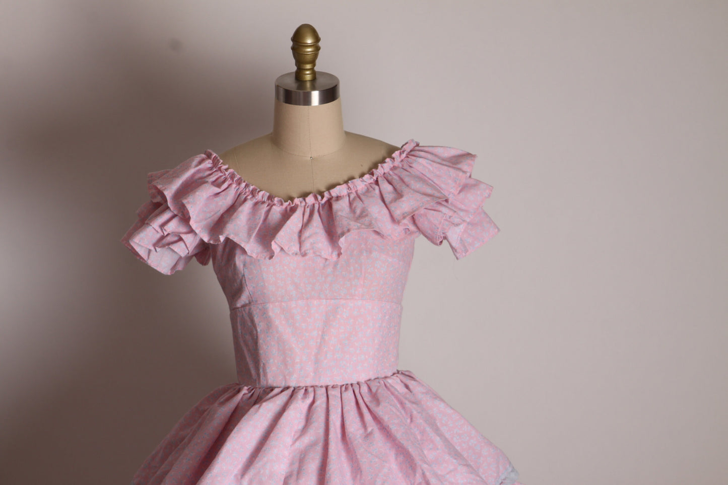 Late 1960s Early 1970s Pink and Purple Floral Tiered Ruffle Off the Shoulder Square Dance Dress -XS