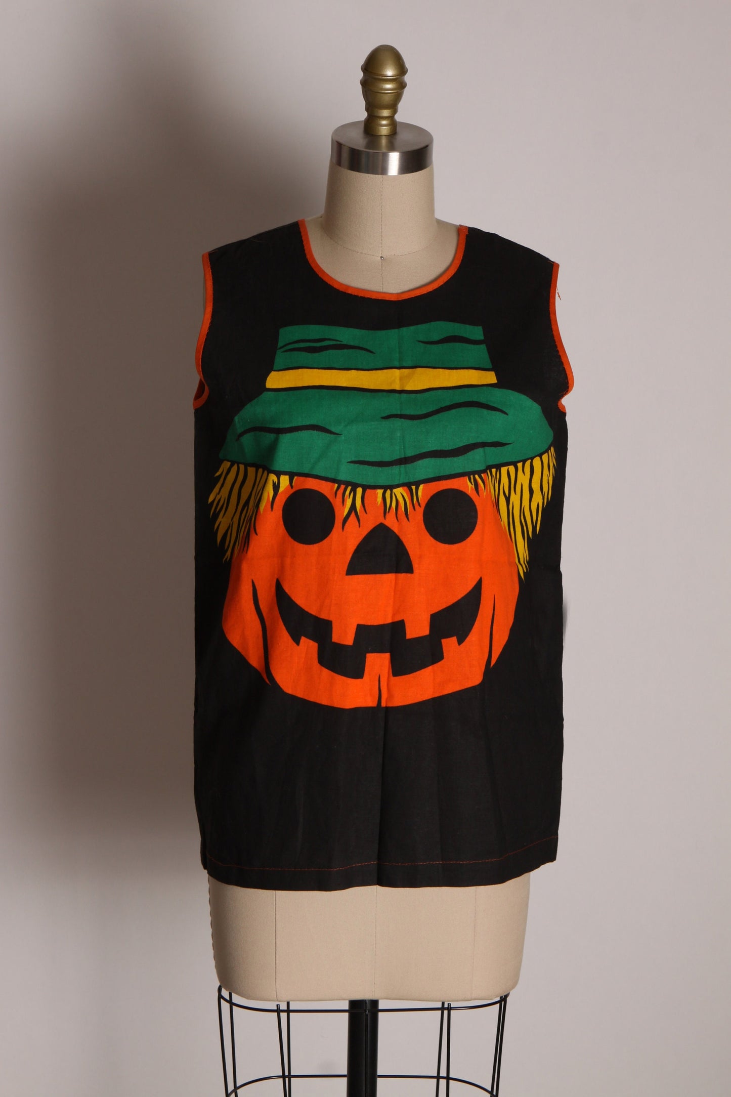 1970s Black, Orange, Green and Yellow Sleeveless Pullover Jack-o-Lantern Halloween Shirt Costume -S