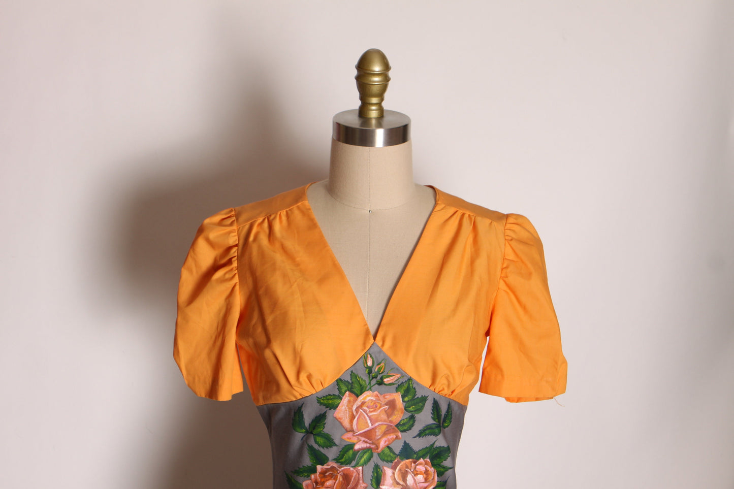 1970s Orange and Gray Hand Painted Rose Bodice Short Sleeve Dress -XS