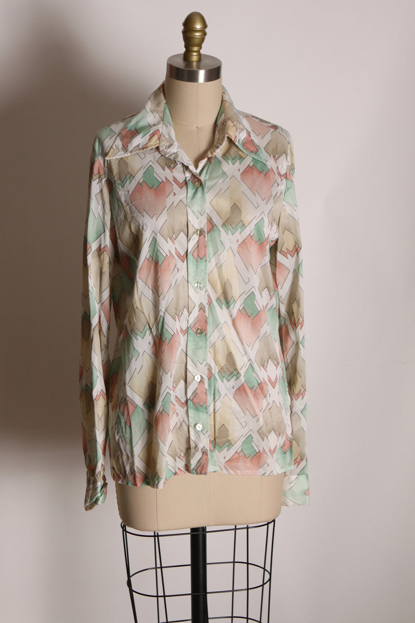 1970s Tan, Pink, Cream and Green Zig Zag Geometric Long Sleeve Button Up Blouse -L