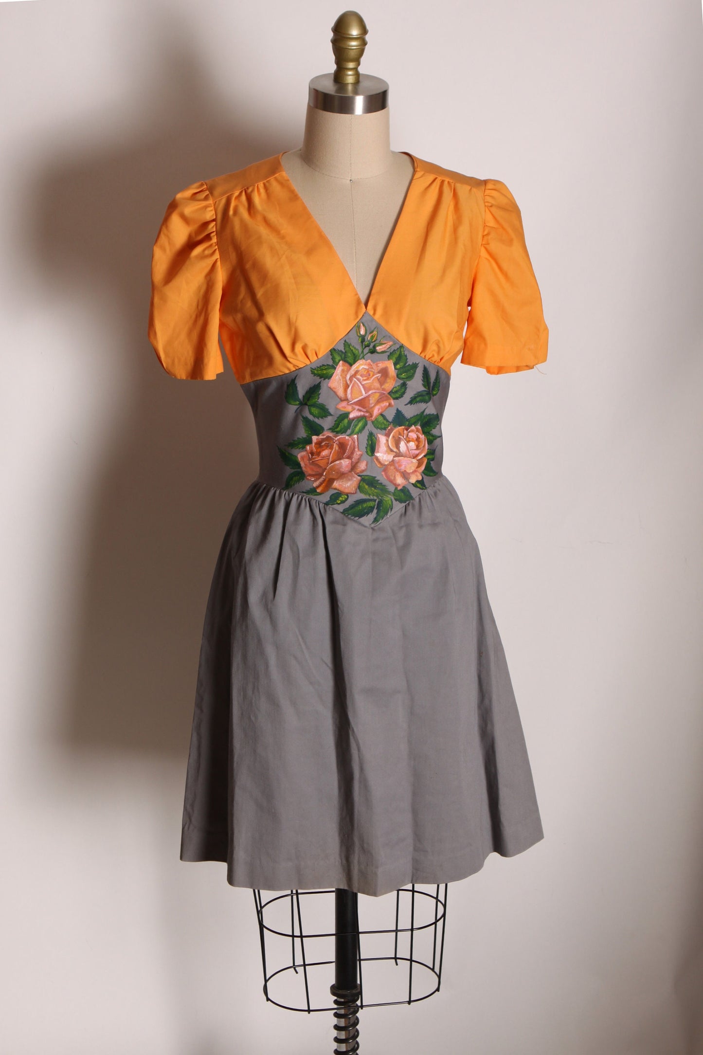 1970s Orange and Gray Hand Painted Rose Bodice Short Sleeve Dress -XS