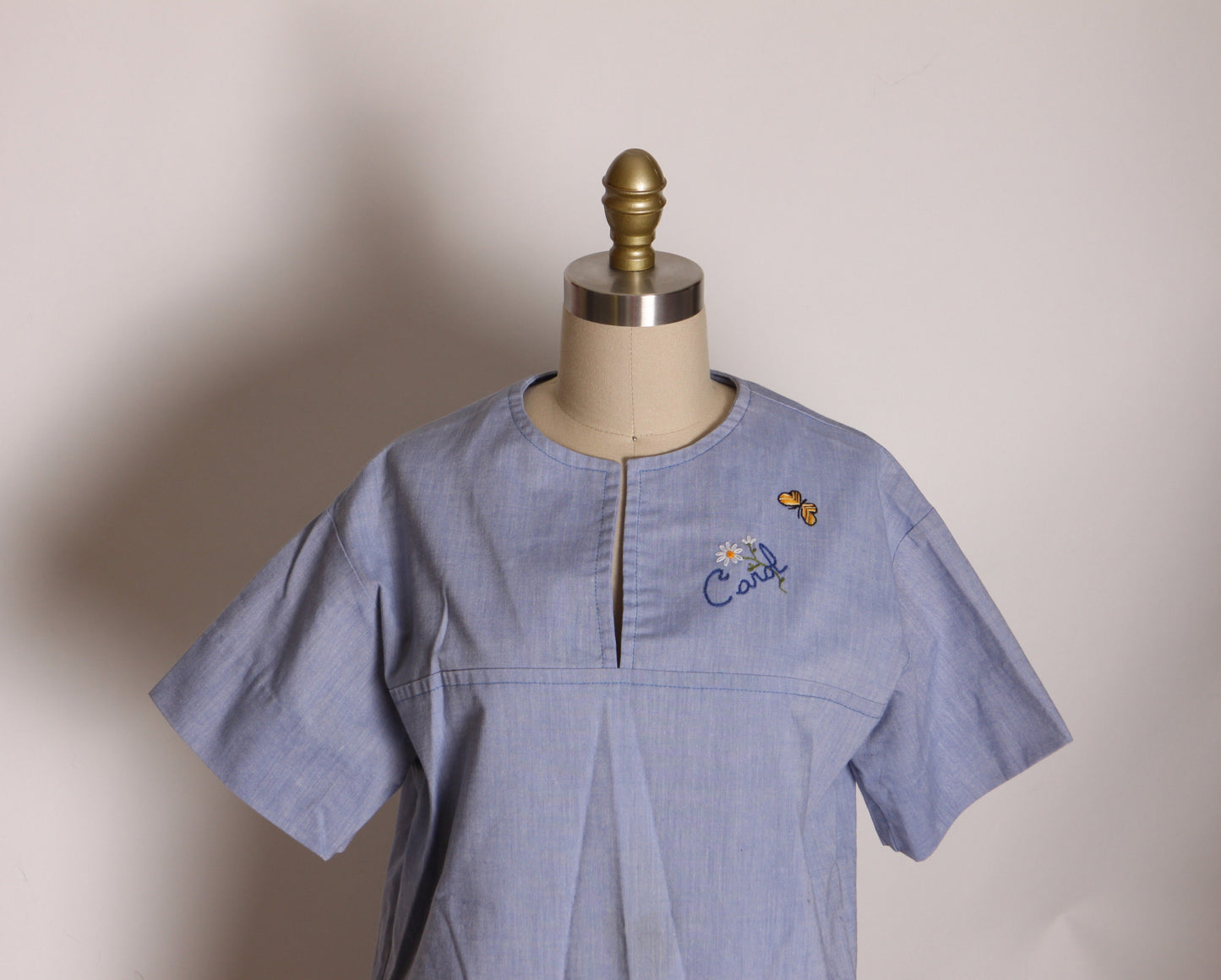 1970s Chambray Denim Look Short Sleeve Pullover Carmella Hair Salon Carol Blouse -L