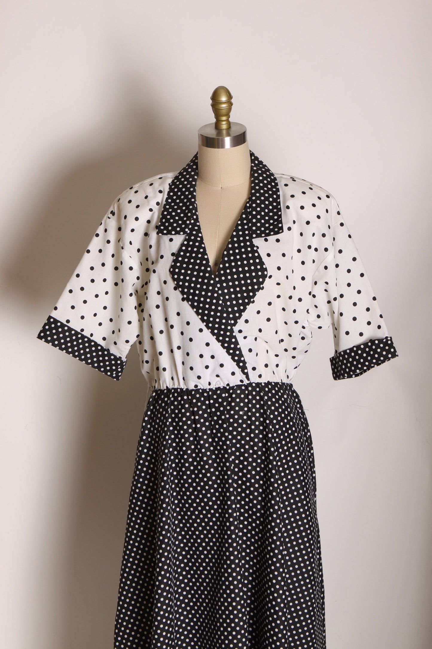 1980s Black and White Polka Dot Short Sleeve Fit and Flare Dress by Caliche -L