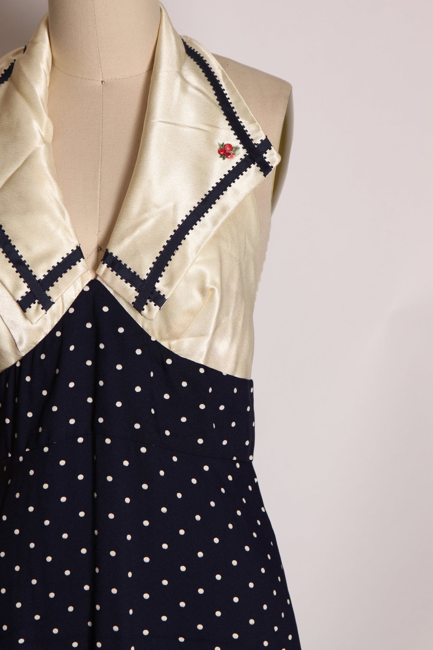 1970s Navy Blue and Cream Polka Dot Halter Open Back Full Length Formal Prom Dress -XS