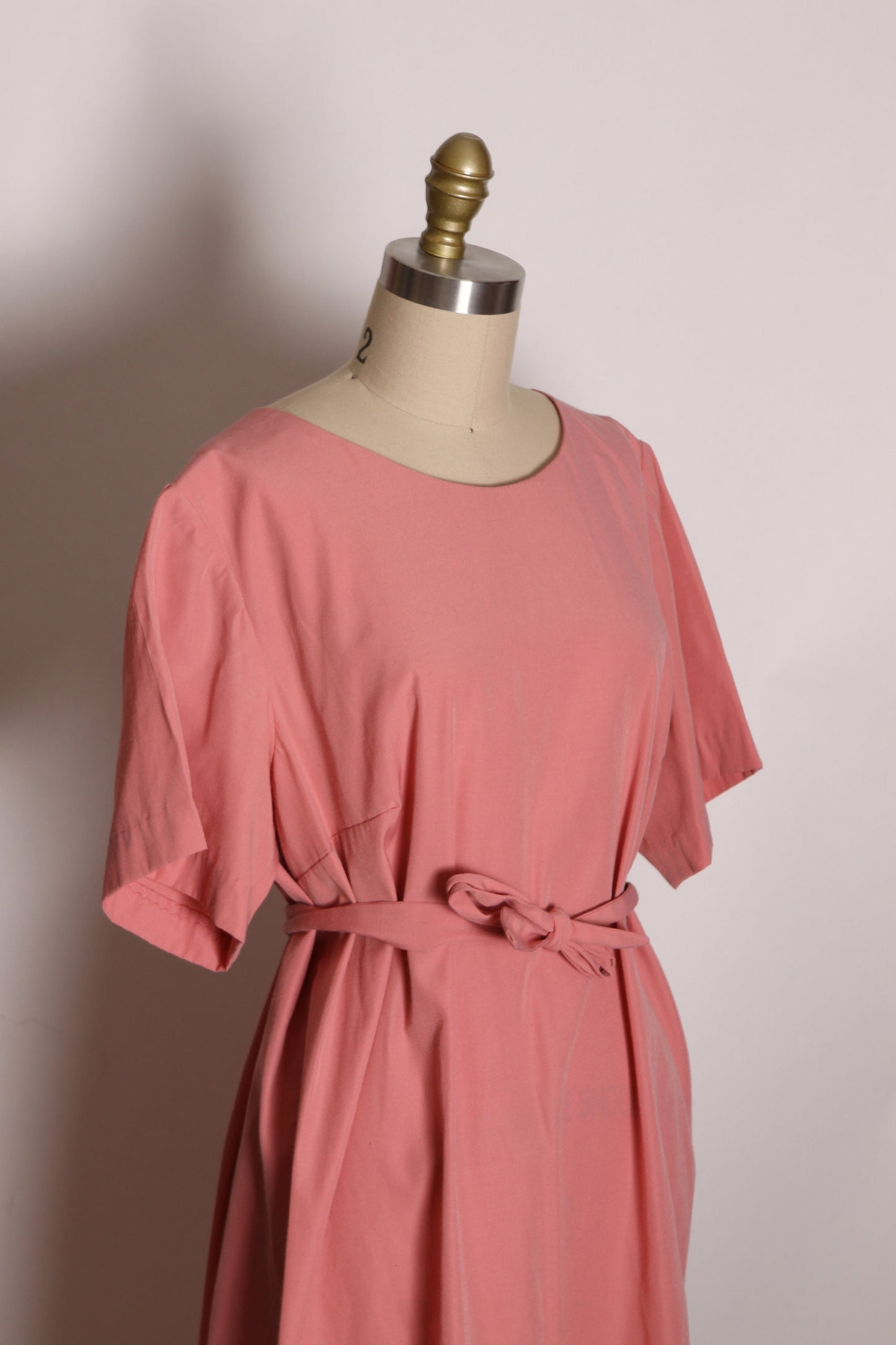 1960s 1970s Dusty Rose Pink Short Sleeve Belted Shift Dress -2XL