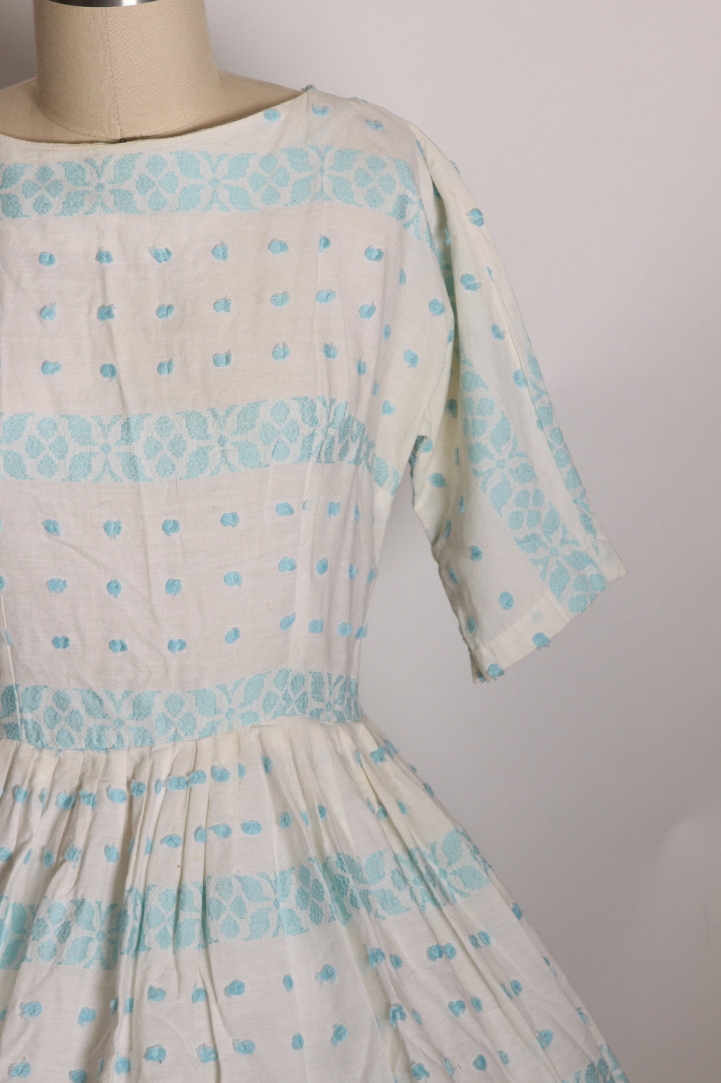 1950s White and Blue Half Sleeve Floral Trim Fit and Flare Dress -XS