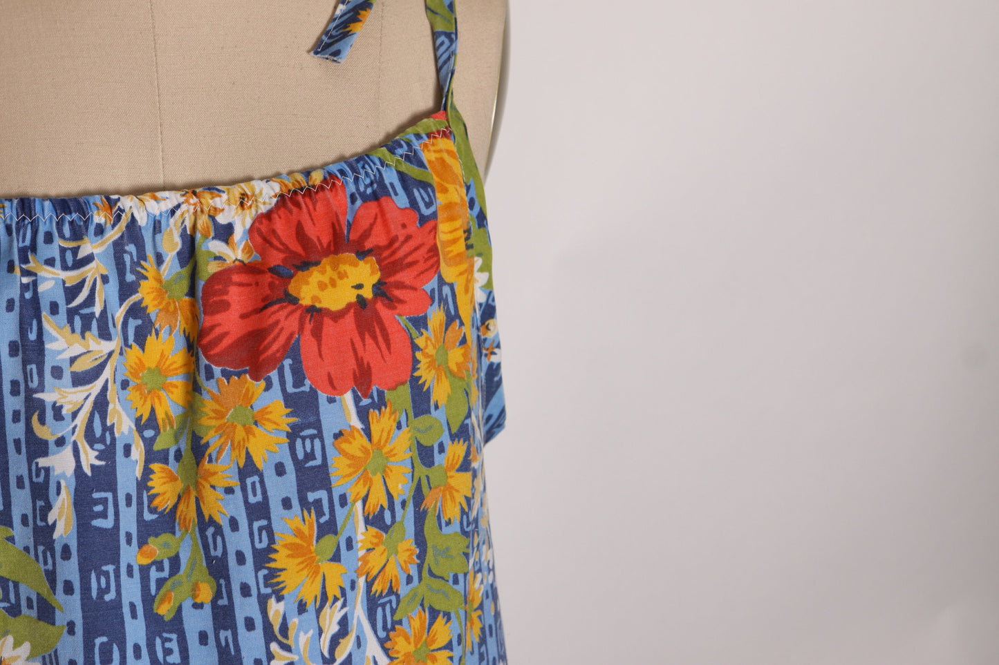 1970s Blue, White, Red and Green Floral Spaghetti Shift Dress -L