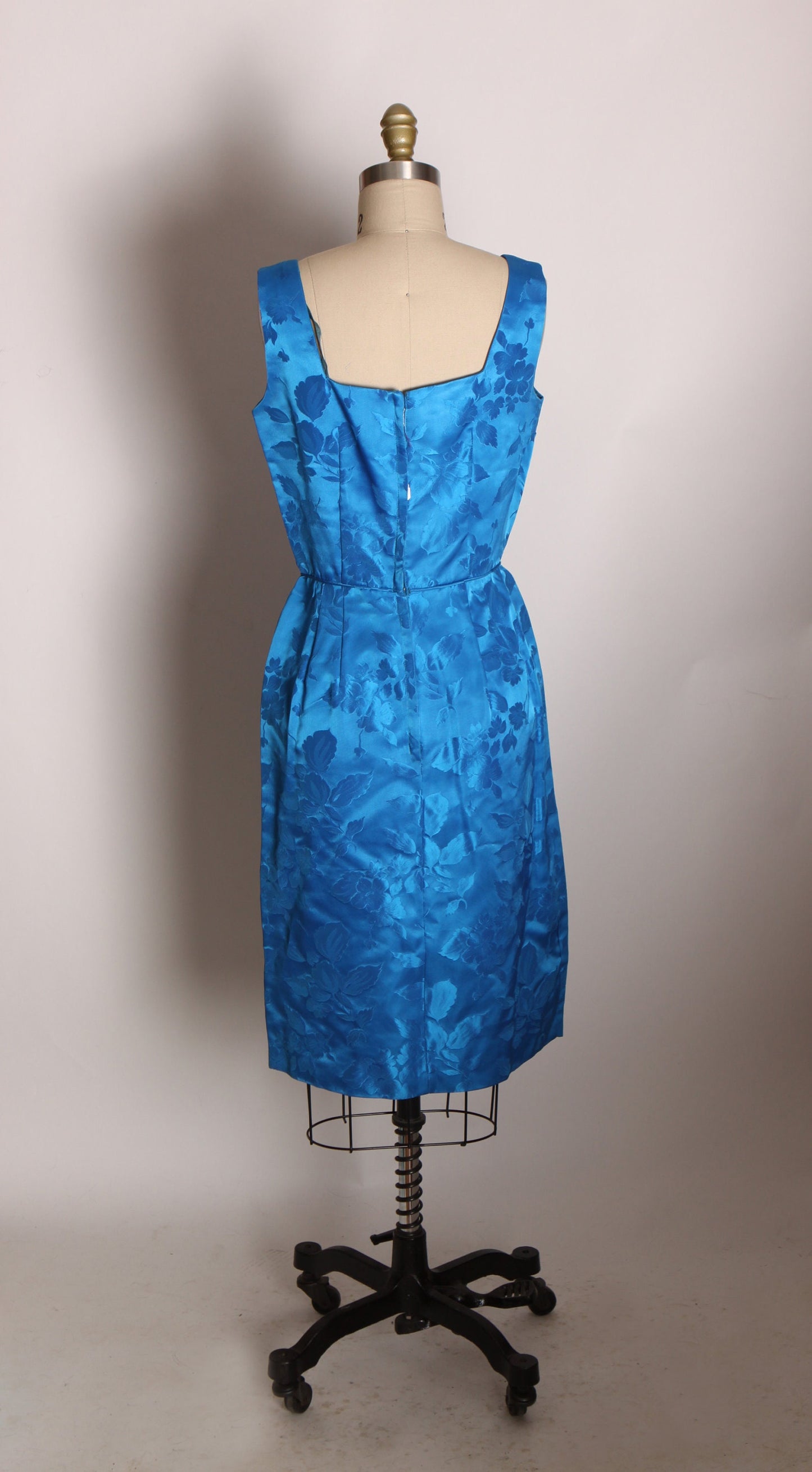 1950s Blue Floral Brocade Sleeveless Wiggle Dress with Matching 3/4 Length Sleeve Jacket Outfit -S