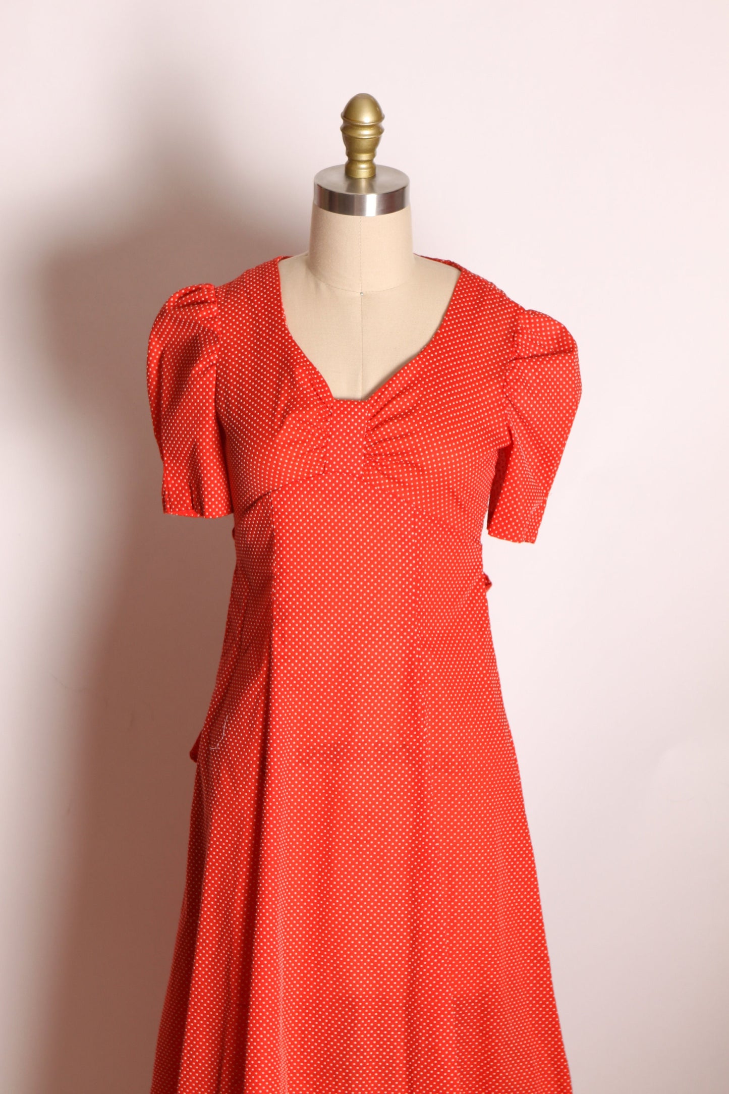 1970s Red and White Polka Dot Short Sleeve Full Length Waist Tie Dress -XS