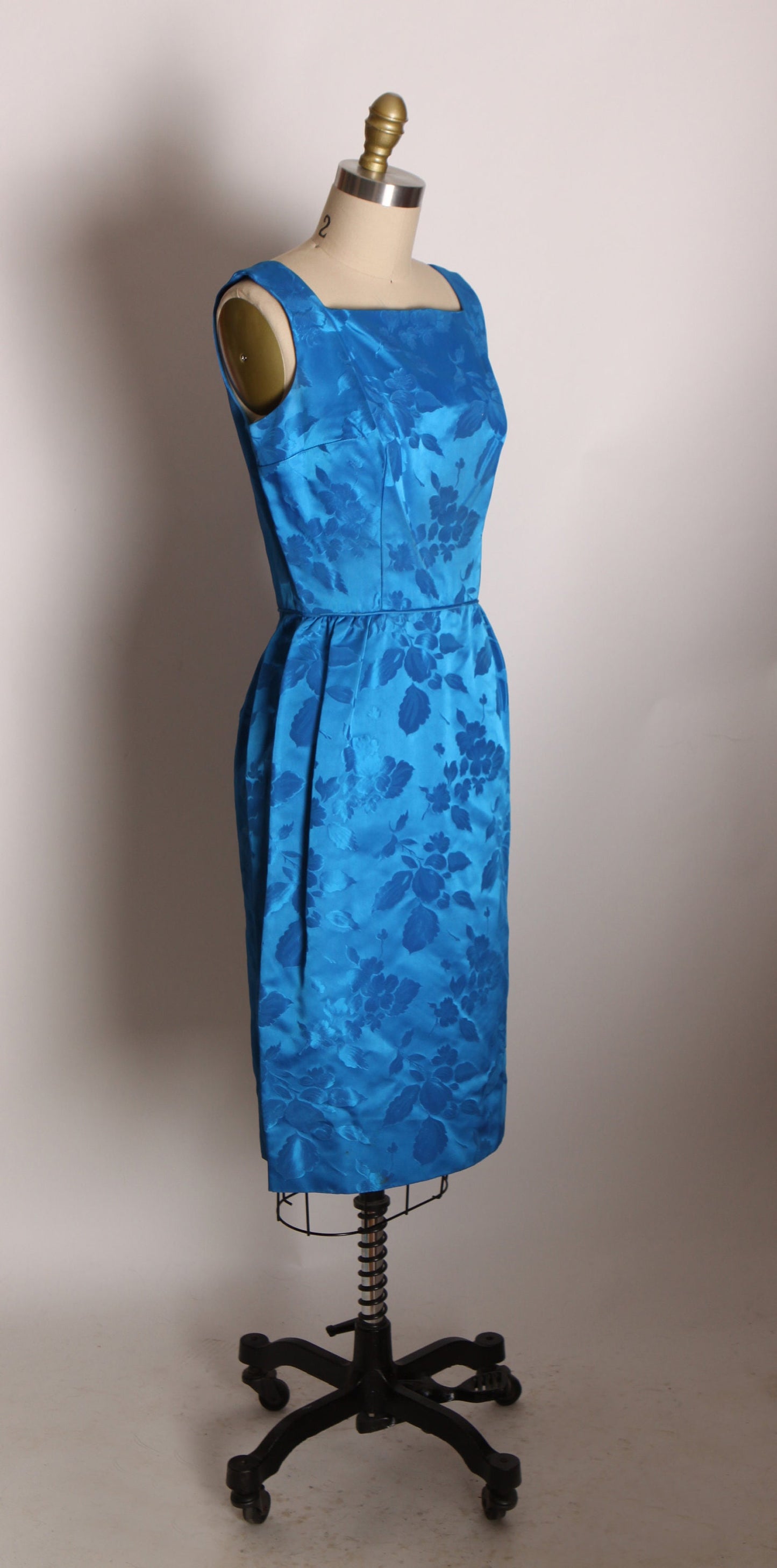 1950s Blue Floral Brocade Sleeveless Wiggle Dress with Matching 3/4 Length Sleeve Jacket Outfit -S