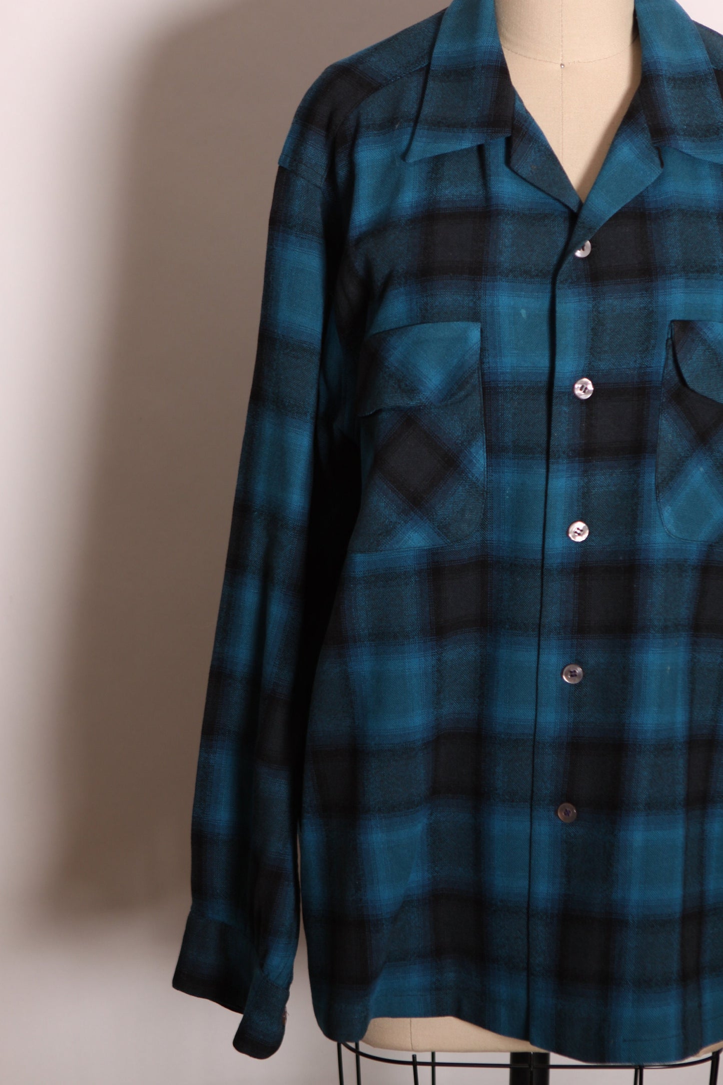 1950s 1960s Blue and Black Plaid Long Sleeve Button Up Wool Pendleton Style Mens Jacket -XL