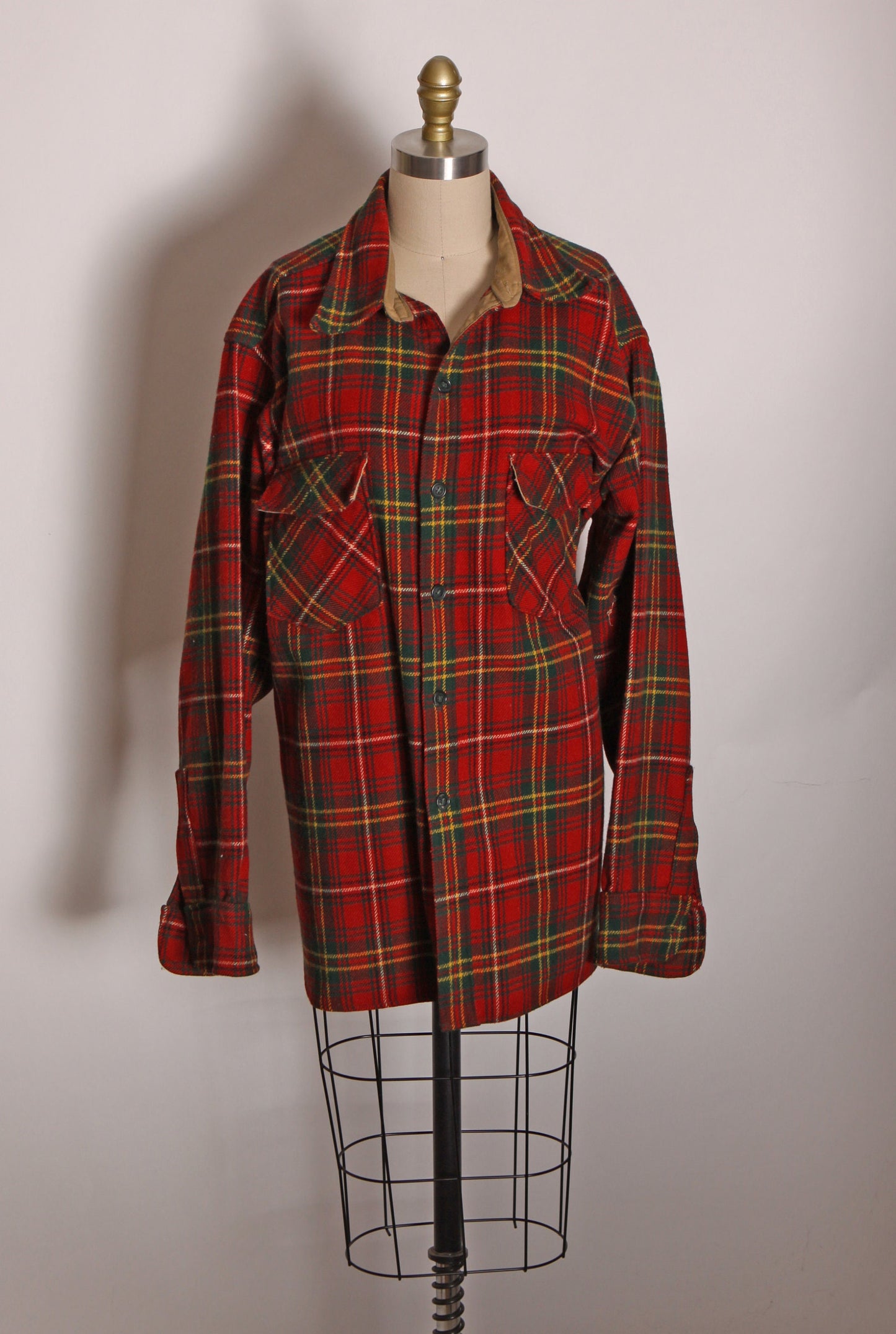 1970s Red and Green Holiday Christmas Plaid Long Sleeve Wool Mens Jacket by Woolrich -XL