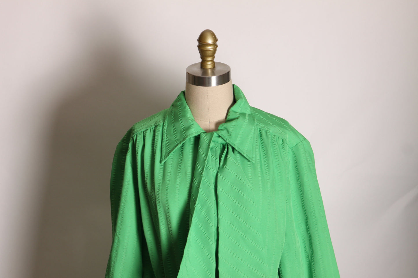 1970s Green Pussybow Collar Button Up Belted Front Long Sleeve Dress by Edith Flagg -1XL