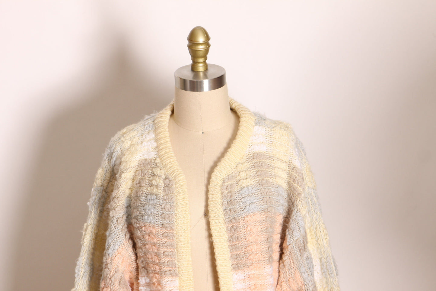 1980s Cream, Pastel Pink and Blue Knit Long Sleeve Hip Length Sweater Cardigan by Lindsay Scott -M