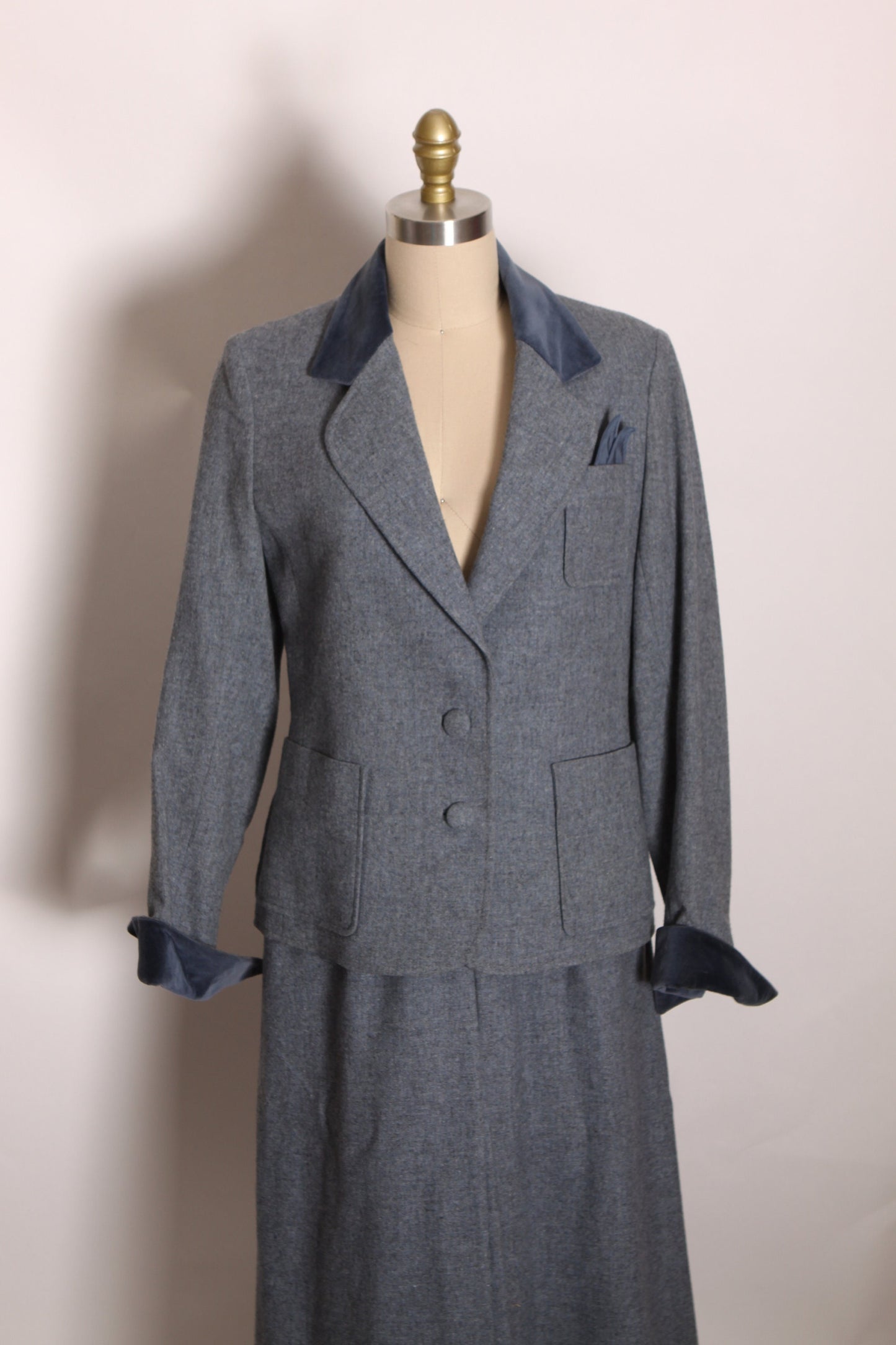 Late 1970s Gray Blue Wool and Velvet Long Sleeve Blazer Jacket with Matching Skirt Two Piece Skirt Suit Outfit by Adolph Schuman Lilli Ann