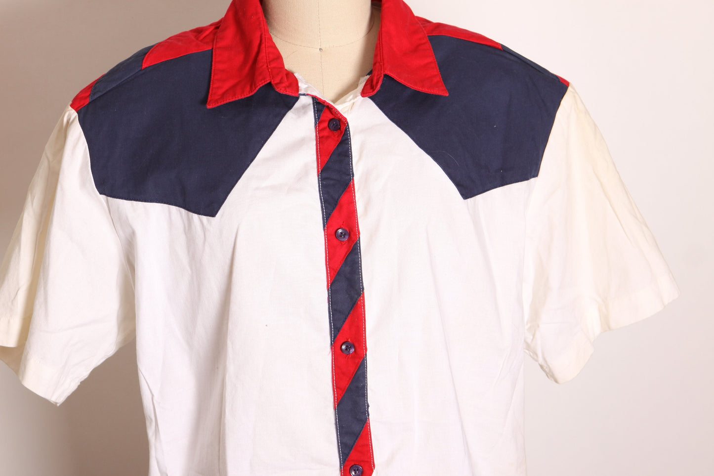 1980s White, Red and Blue American Half Sleeve Button Up Western Shirt Blouse -2XL