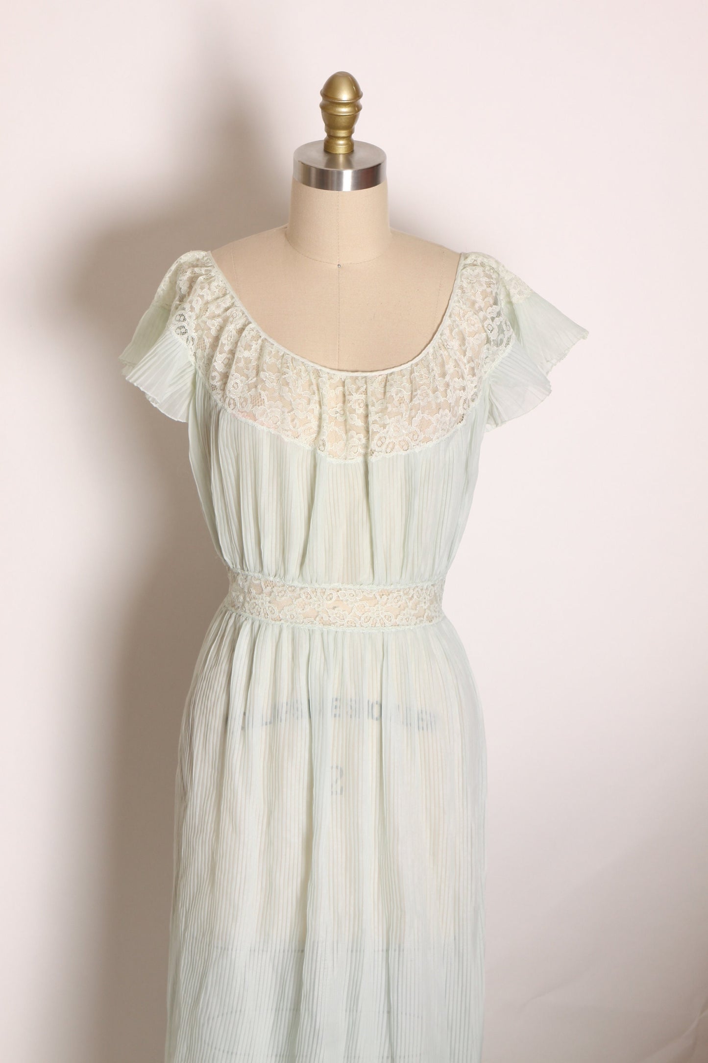 1950s Pale Blue and Cream Lace Trim Accordion Pleated Short Sleeve Sheer Lingerie Nightgown by Barbizon -1XL