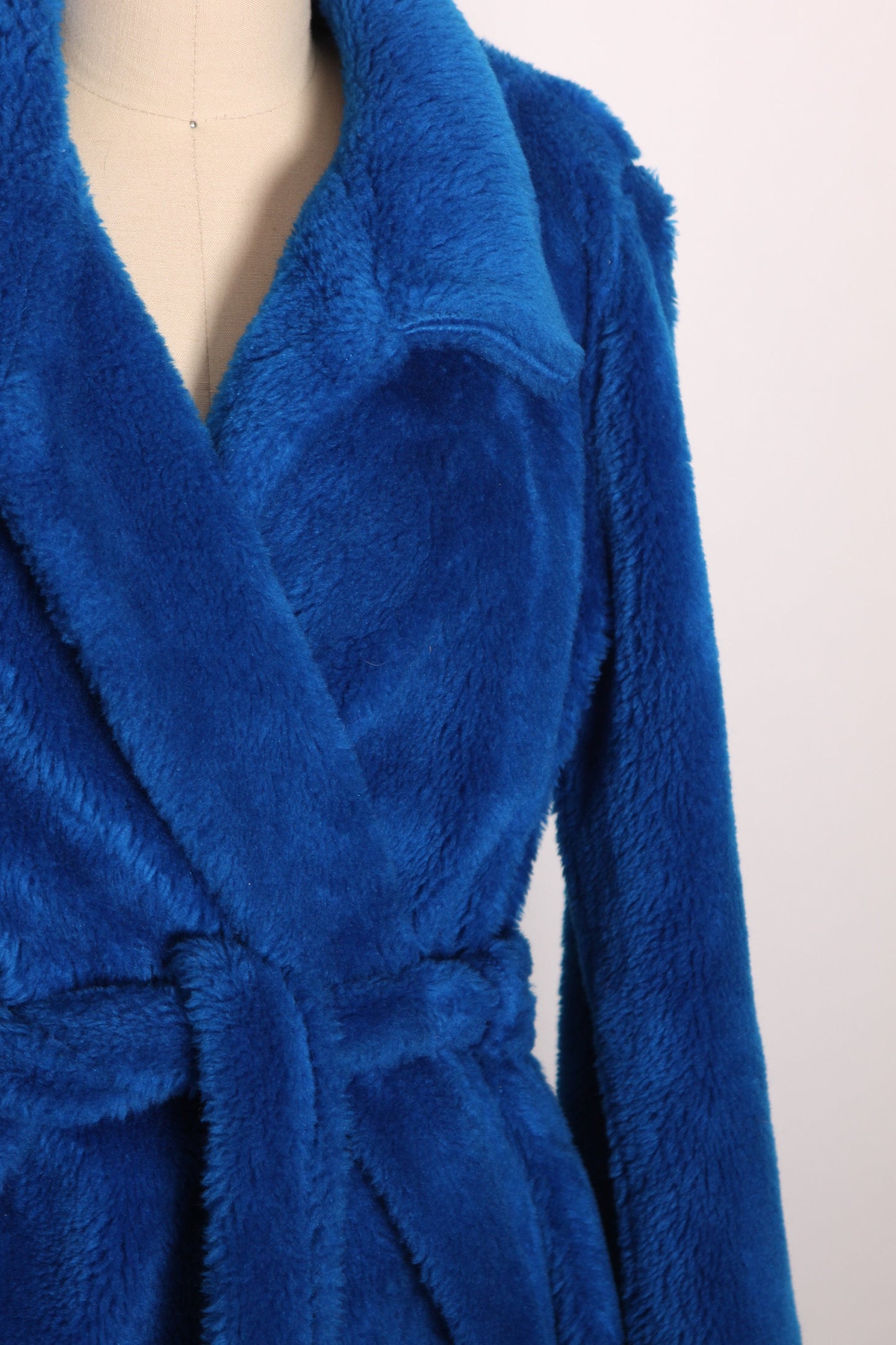 1970s Blue Fuzzy Faux Fur Look Long Sleeve Full Length Robe -M-L