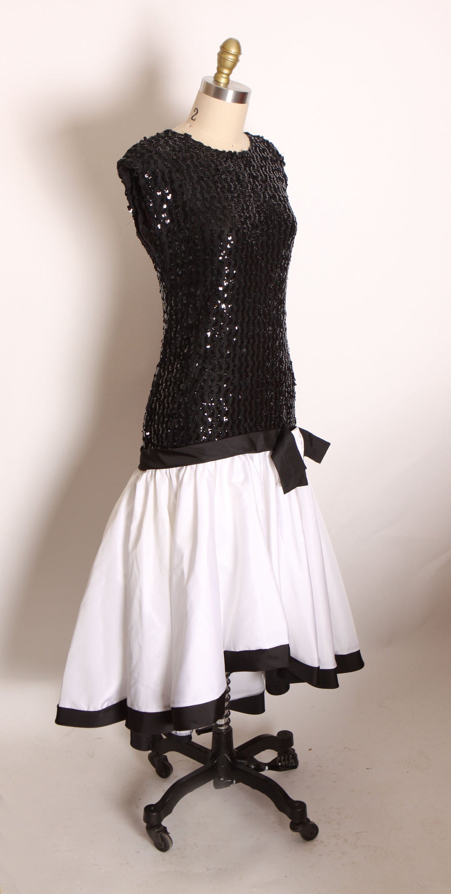1980s Black and White Short Sleeve Sequin Bodice Drop Waist Ruffle Asymmetrical Formal Pageant Prom Dress by Precious Moments -XL