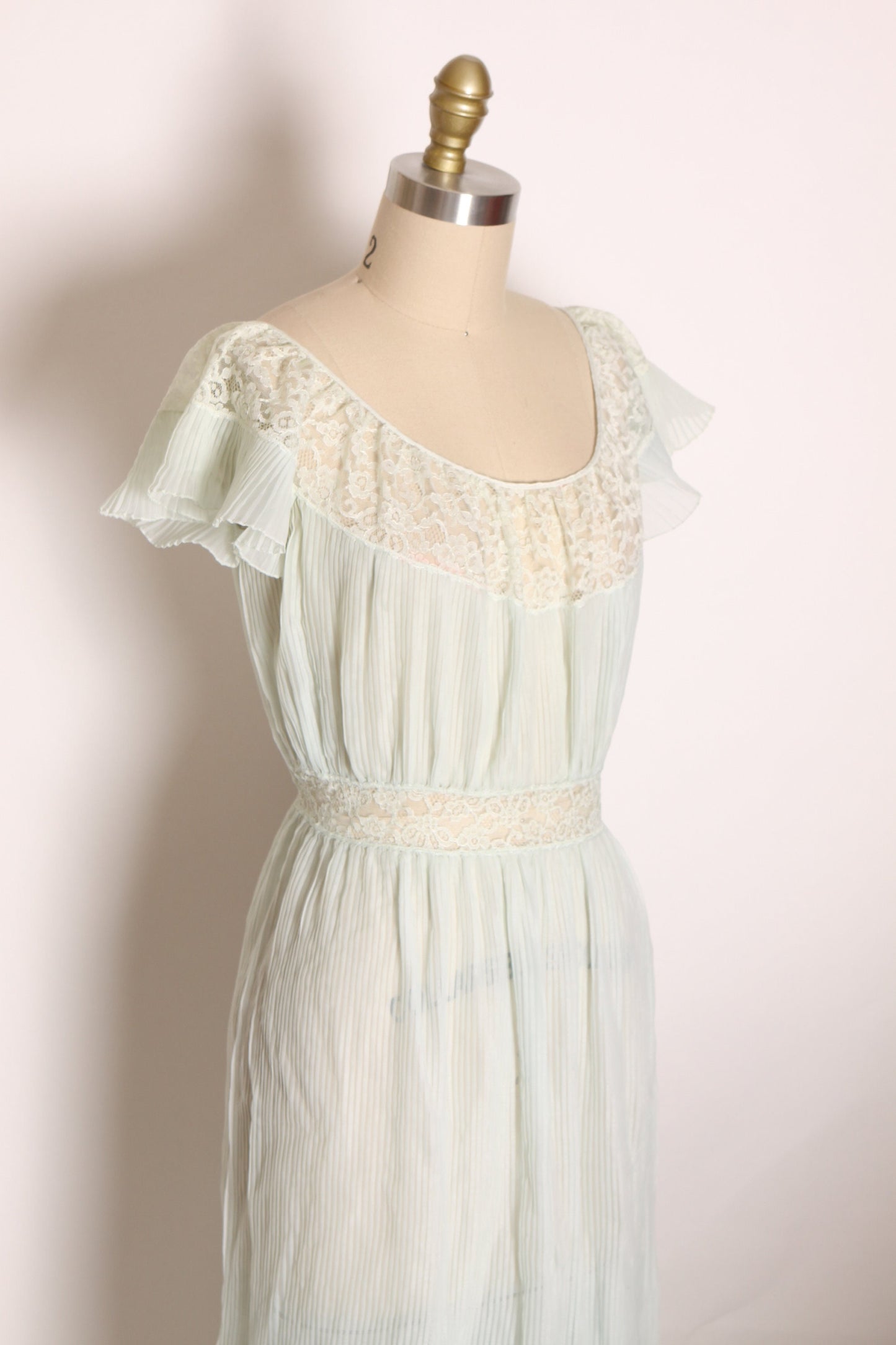 1950s Pale Blue and Cream Lace Trim Accordion Pleated Short Sleeve Sheer Lingerie Nightgown by Barbizon -1XL