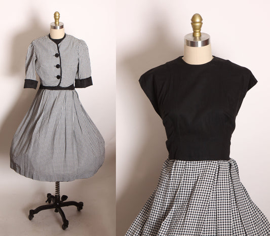 1950s Black and White Short Sleeve Gingham Dress with Matching Button Up Half Sleeve Cropped Jacket Outfit -M