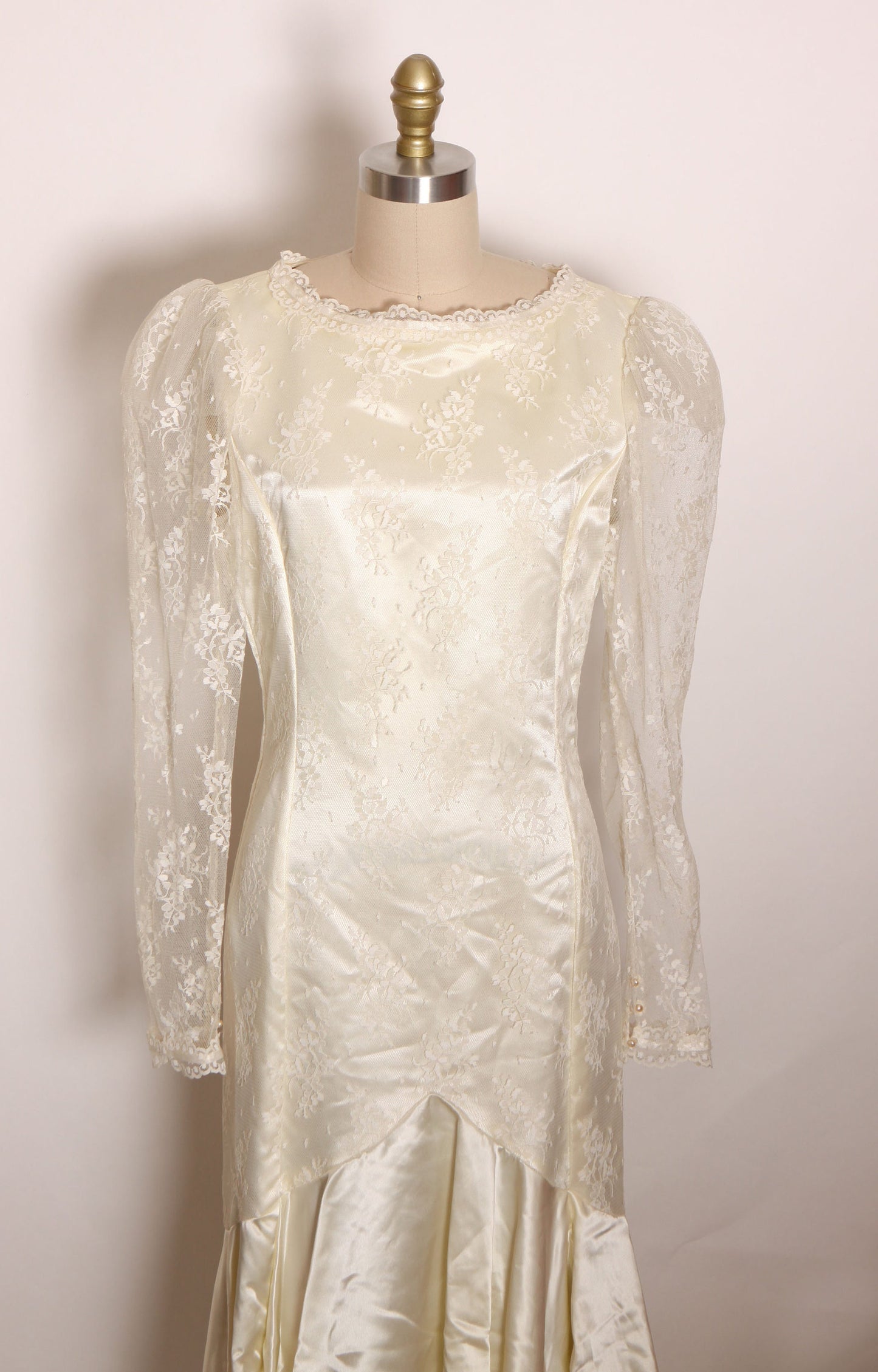 1980s Champagne Cream Off White Lace and Satin Sheer along Sleeve Mermaid Wedding Dress -S