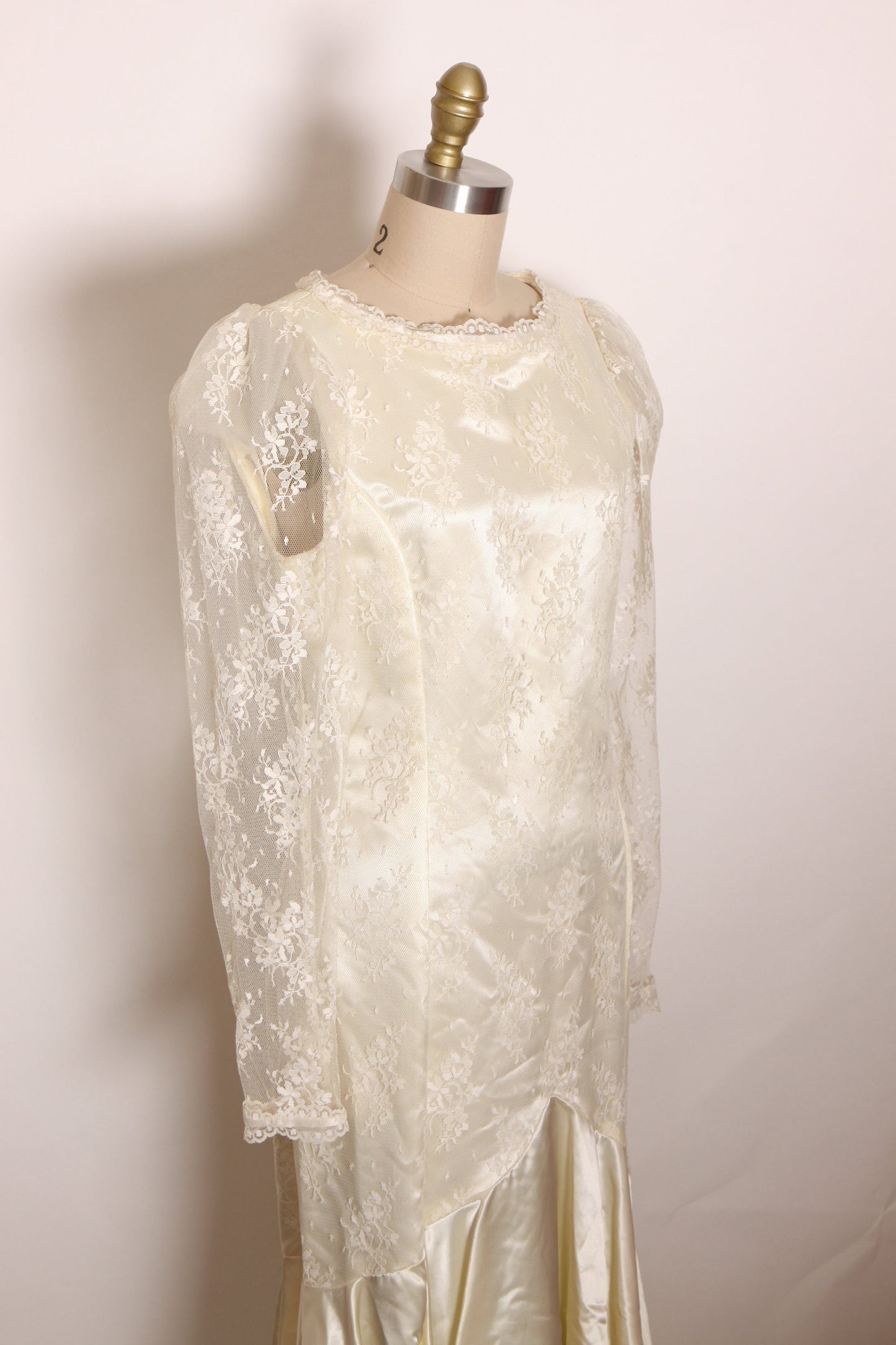 1980s Champagne Cream Off White Lace and Satin Sheer along Sleeve Mermaid Wedding Dress -S