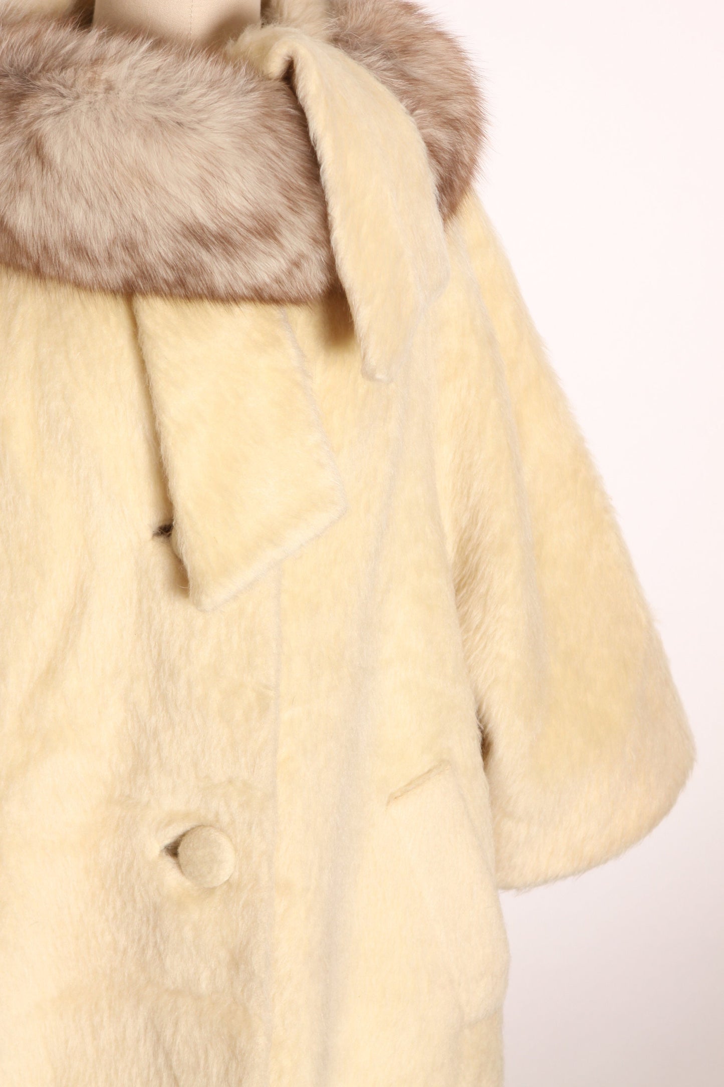 1950s 1960s Cream Off White Fuzzy Mohair Gray and White Fox Fur Collar Scarf Wrap Swing Coat by Lilli Ann -XL