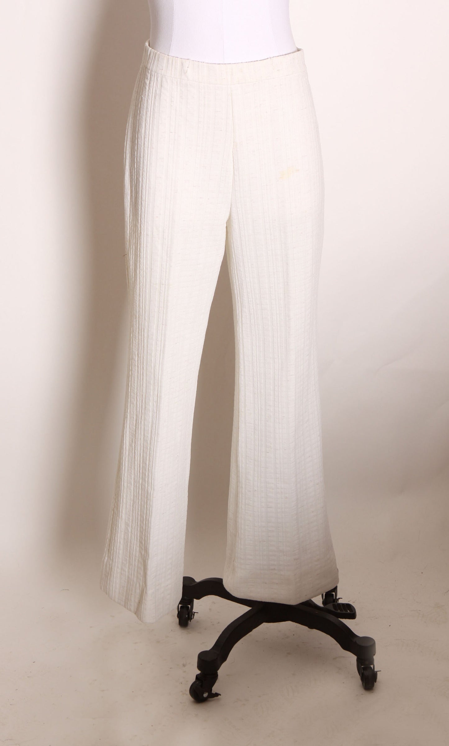 1970s White and Gray Flecked Two Piece Short Sleeve Blouse Top with Matching High Waisted Pants Leisure Suit by Prince of Dallas -M